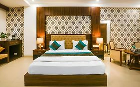 Hotel Almati Inn Near Delhi Airport - With Free Airport Pickup